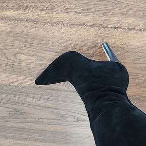 Authentic Manolo Blahnik Knee High Black Suede Boots